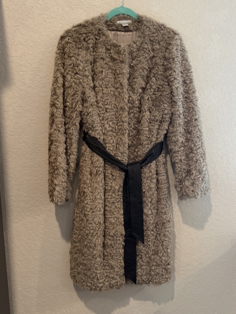 Like New: H&M Faux Fur Teddy Coat With Tie Belt Taupe 12